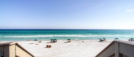 Hus, flere senger (Sunny Side Up) | Strand