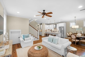 House, Multiple Beds (Sunny Side Up) | Living area | TV