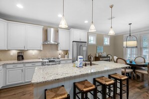 独立别墅, 多张床 (Sunny Side Up) | 私人厨房 | 烤箱、烤面包机