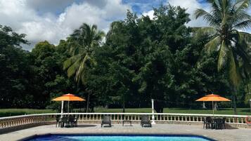 Alberca al aire libre