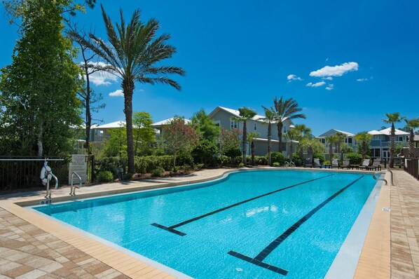 Maison, plusieurs lits (Octopus's Garden NatureWalk 30A) | Piscine