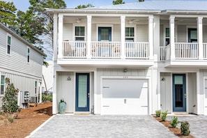 Huis, Meerdere bedden (Inn to the Mystic) | Exterieur