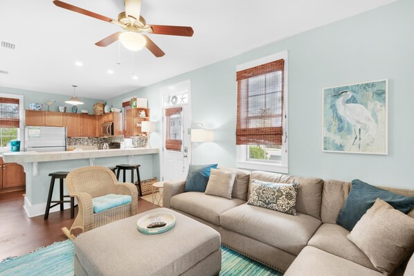 Hus, flere senger (Four Fish Bungalow 155) | Oppholdsområde | TV