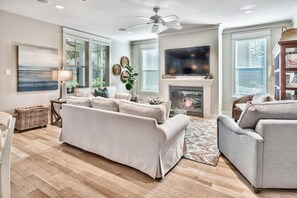 Hus, flere senger (Anchor Here!) | Oppholdsområde | TV