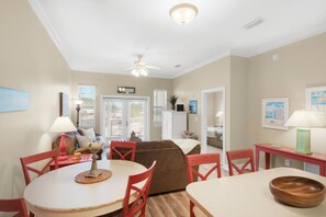 コンドミニアム ベッド (複数台) (Churchill By The Sea 2308) | レストラン