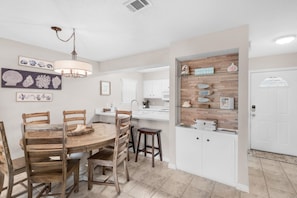 House, Multiple Beds (Cassine Gardens 272- Captain's Cove) | Dining