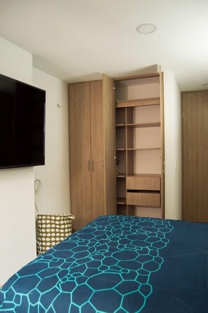 Desk, free WiFi - Cozy and modern brand-new loft (Bogotá)