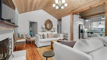 House, Multiple Beds (Bramble Cottage) | Living area | TV