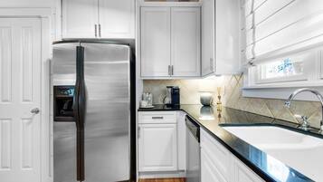 獨棟房屋, 多張床 (Bramble Cottage) | 私人廚房 | 烤箱、電熱水壺、烤麵包機