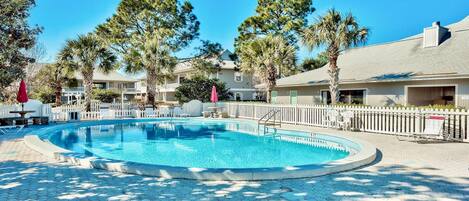 Apartment, 1 King-Bett und Schlafsofa (Beachwood Villas 6D- Beach Time Oasis) | Pool | Außenpool, beheizter Pool