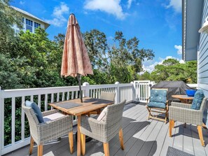 Casa, varias camas (Aweigh From Home) | Restaurante al aire libre