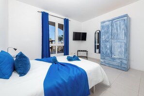 3 chambres, fer et planche à repasser, Wi-Fi, draps fournis