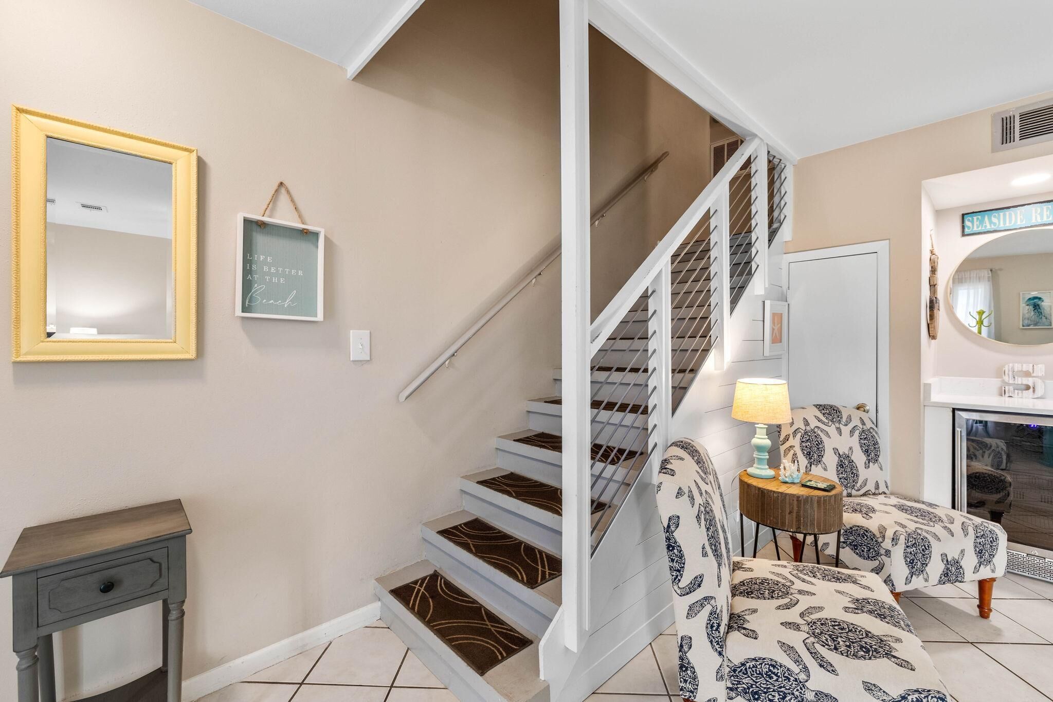 Talo, useita sänkyjä (Gulf Winds East #35) | Sisätilat