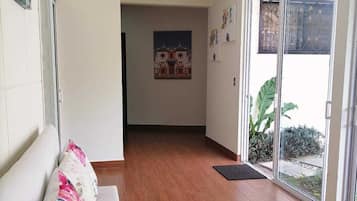 Télévision à écran plat