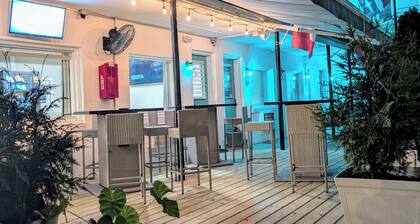 Hotel on Magnolia East