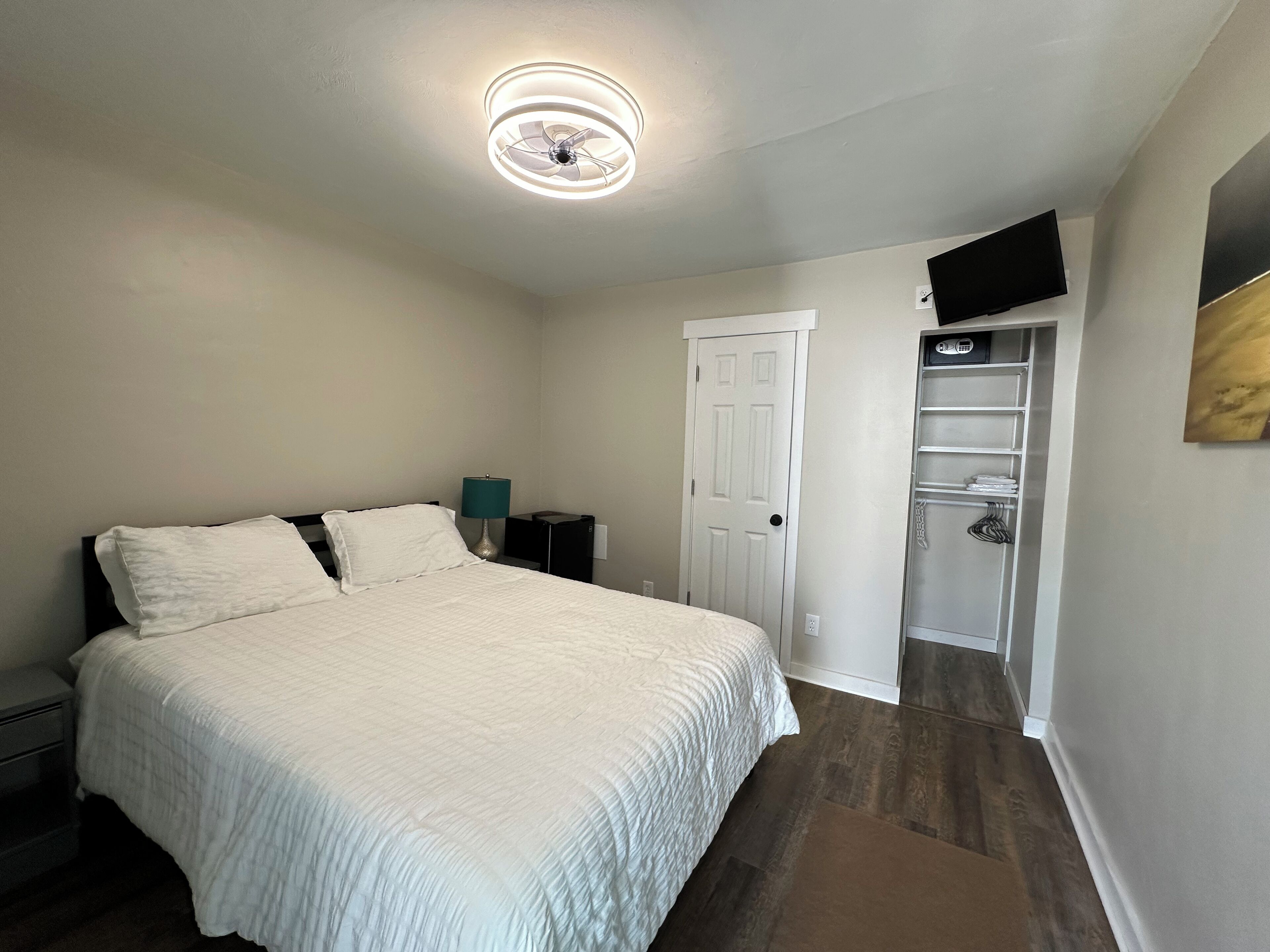 Photo - Hotel on Magnolia East 'HOME'