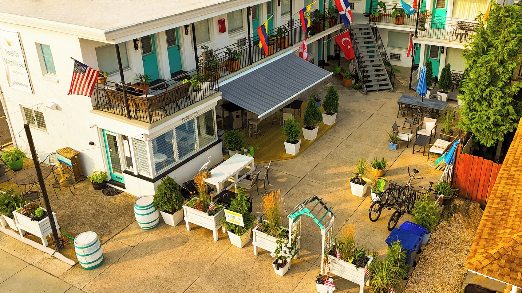 Photo - Hotel on Magnolia East 'HOME'