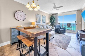 Appart'hôtel, plusieurs lits (Majestic Beach Towers 2-1005) | Intérieur