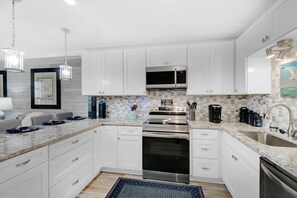 Condo, varias camas (Horizon South 74F) | Cocina privada | Horno y tostadora 