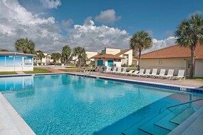 Lägenhet - flera sängar (Horizon South 74F) | Pool | Utomhuspool och uppvärmd pool