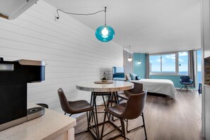 Studio, 1 kingsize bed met slaapbank (Top of the Gulf 713) | Dineren