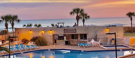 Studio, 1 King Bed with Sofa bed (Top of the Gulf 713) | Pool