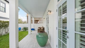 House, 2 Queen Beds (Sunset Serenade) | Terrace/patio