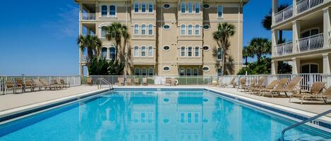 Maison, 2 grands lits (Sunset Serenade) | Piscine | Piscine extérieure