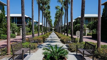 House, 2 Queen Beds (Sunset Serenade) | Property grounds