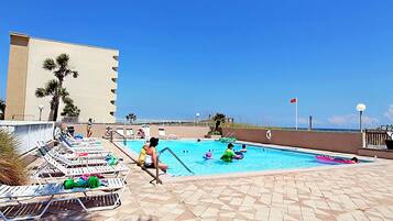 Condo, nhiều giường (Emerald Isle 708) | Hồ bơi | Hồ bơi ngoài trời