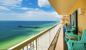 公寓客房, 1 張特大雙人床和 1 張沙發床 (Calypso 1-2109 East) | 住宿一隅