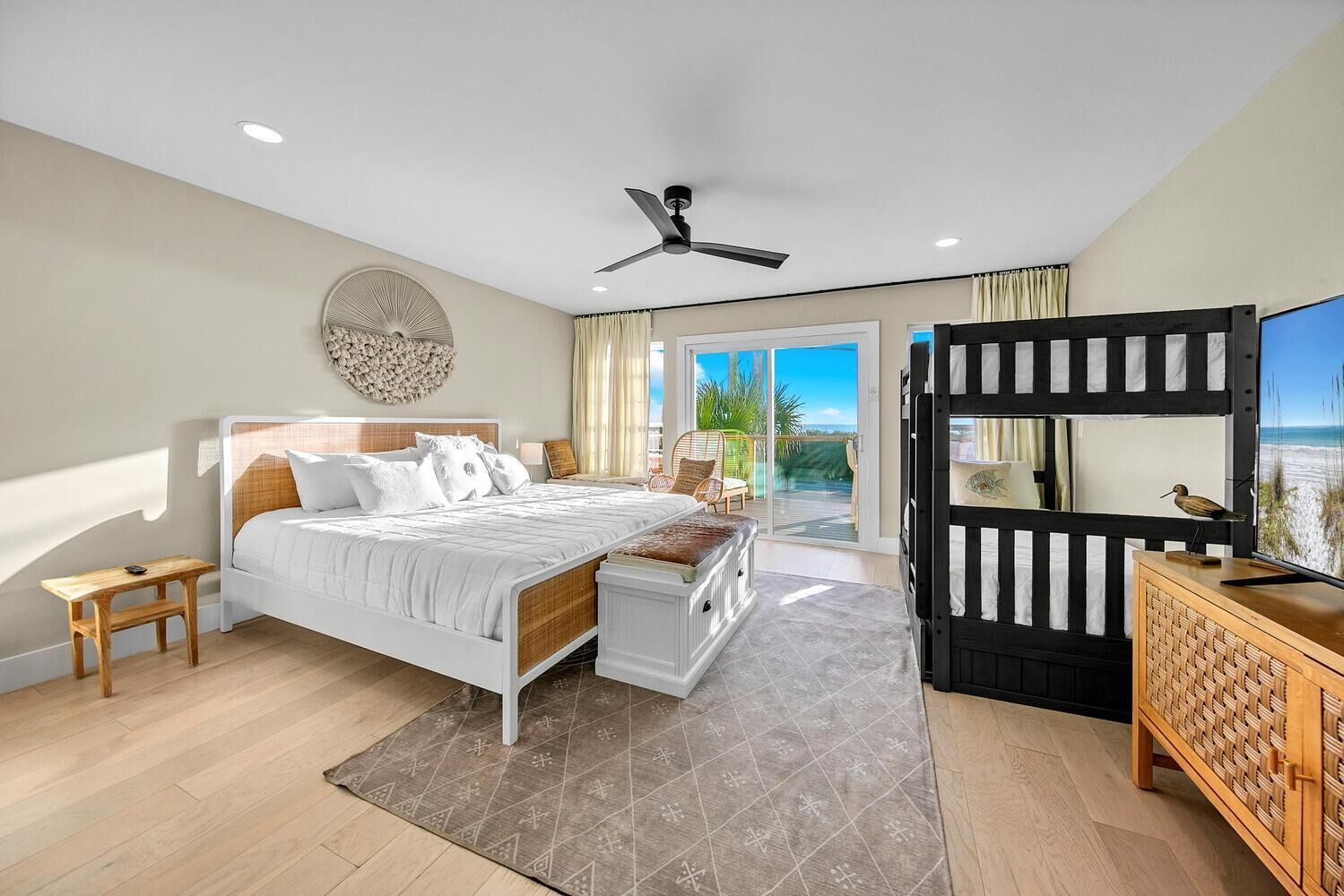 House, Multiple Beds (Modern Beach Bungalow)