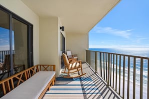 LÀgenhet - 1 kingsize-sÀng med bÀddsoffa (Commodore 1302 Caspian Rose) | Terrass/Patio
