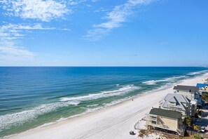 Appartement, 1 kingsize bed met slaapbank (Commodore 1302 Caspian Rose) | Strand | Aan het strand