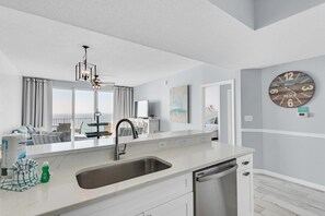 Condo, Multiple Beds (Majestic Sun 813B) | Interior