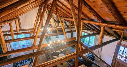 Urban Cabin Cedar Falls