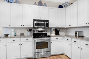 公寓客房, 多張床 (Hola Beaches) | 私人廚房 | 烤箱、烤麵包機