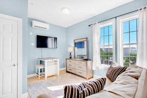 Studio, 1 Queen Bed with Sofa bed (Village of South Walton B377-G) | Living area