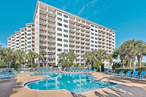 Apartment, Mehrere Betten (Summit at Tops'l 403) | Pool | Außenpool, beheizter Pool