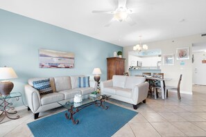 Living area - Summit at Tops'l 403 (Miramar Beach)