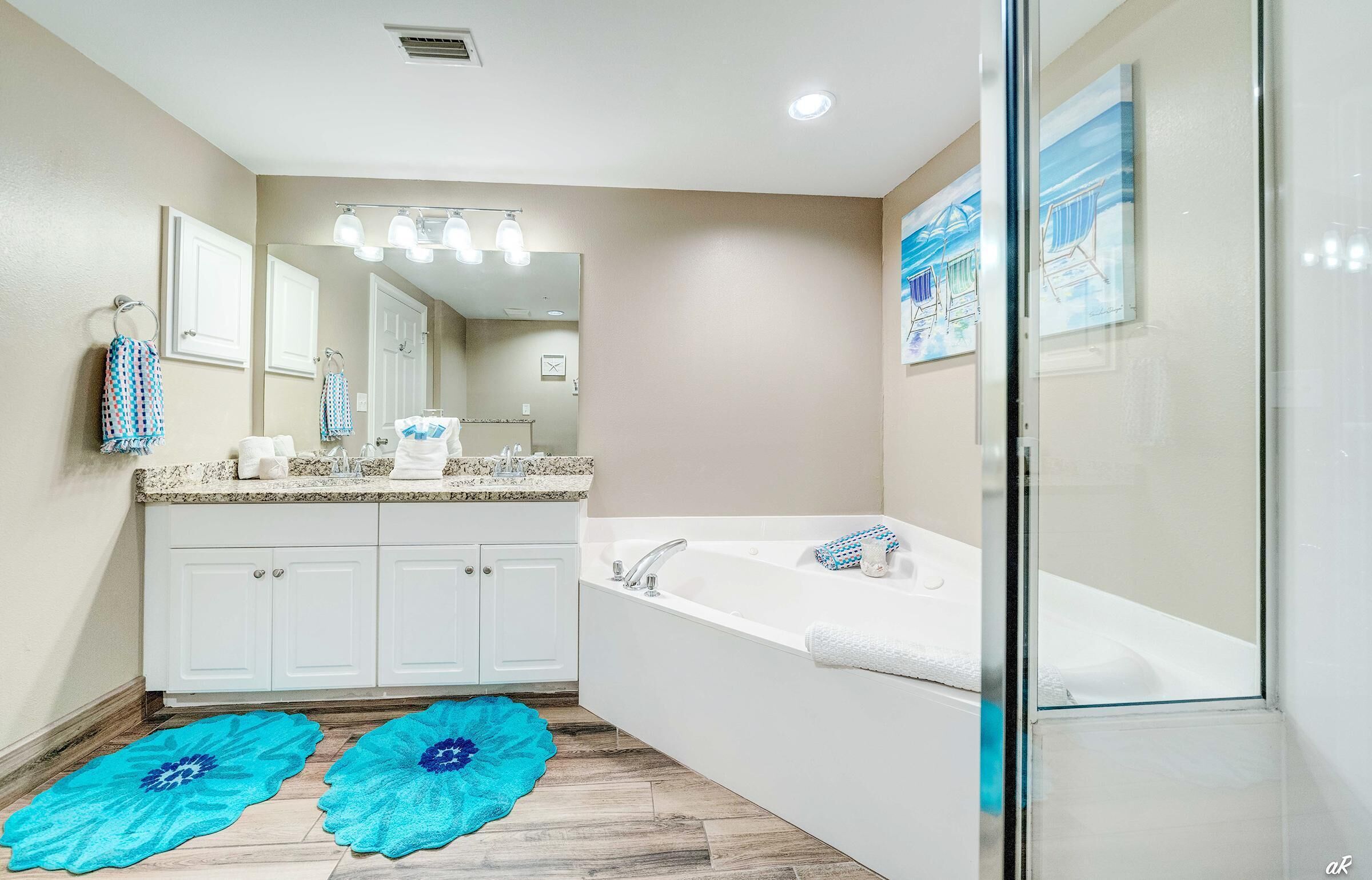 Leilighet, flere senger (Majestic Beach Towers 2-901) | Bad | Toalettartikler (inkludert), håndklær, såpe og toalettpapir