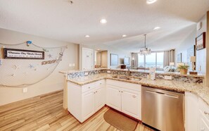 Private kitchen - Majestic Beach Towers 2-901 (Panama City Beach)