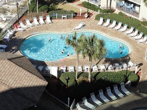 Leilighet, flere senger (Summerhouse 106B) | Basseng | Utendørsbasseng og et oppvarmet basseng