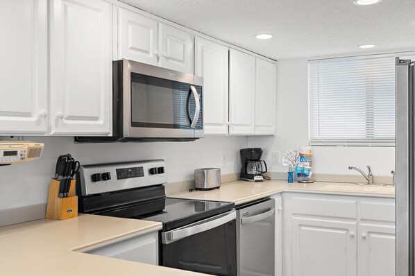 Apartment, Mehrere Betten (SunDestin 818) | Eigene Küche | Ofen, Toaster