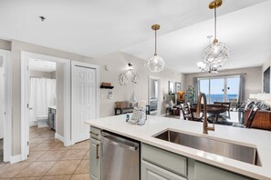 Condo, 1 cama King e sofá-cama (Ariel Dunes II 2309) | Parte interna
