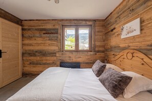 1 bedroom, free WiFi, bed sheets, wheelchair access - Apartment "La Cabane Du Cerf" with Mountain View, Private Terrace and Wi-Fi (Les Allues)