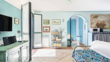 1 bedroom, iron/ironing board, bed sheets