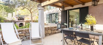 Holiday Home "Cara House" with Private Terrace & A/C