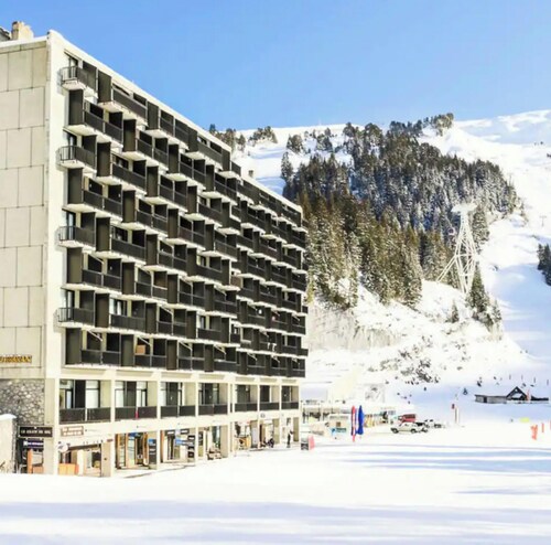 Ferienwohnung 'Superbe Studio Idéalement Situé À Flaine Forum' mit Bergblick und Balkon