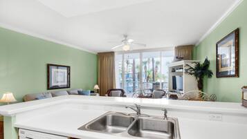 Condo, 1 Katil Raja (King) dengan Katil Sofa (Destin West Bayside Sandpiper L07) | Bahagian dalam